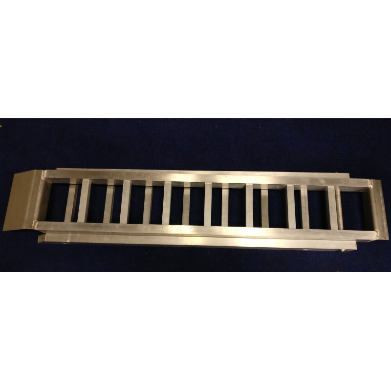 Ramppi   23cm x 1,90m.  